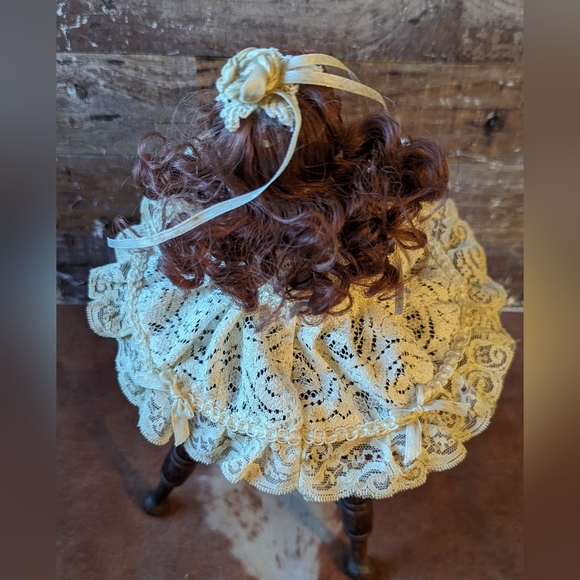 Vintage Porcelain Doll With Brown Curly Long Hair and Blue Eyes - Picture 11 of 12